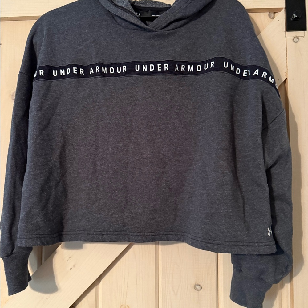 Under Armour Women's Cropped Charcoal Sweatshirt Size Small
